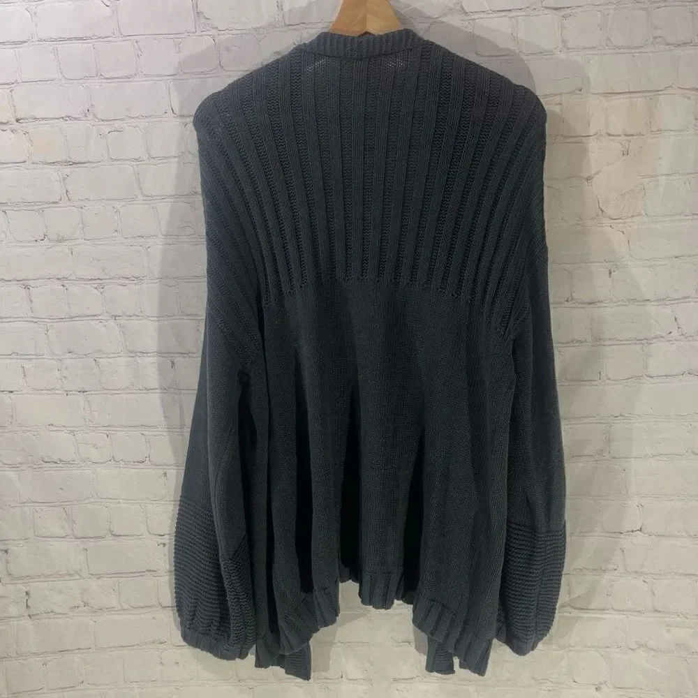 Hem & Thread Cardigan  - Picture 2 of 7